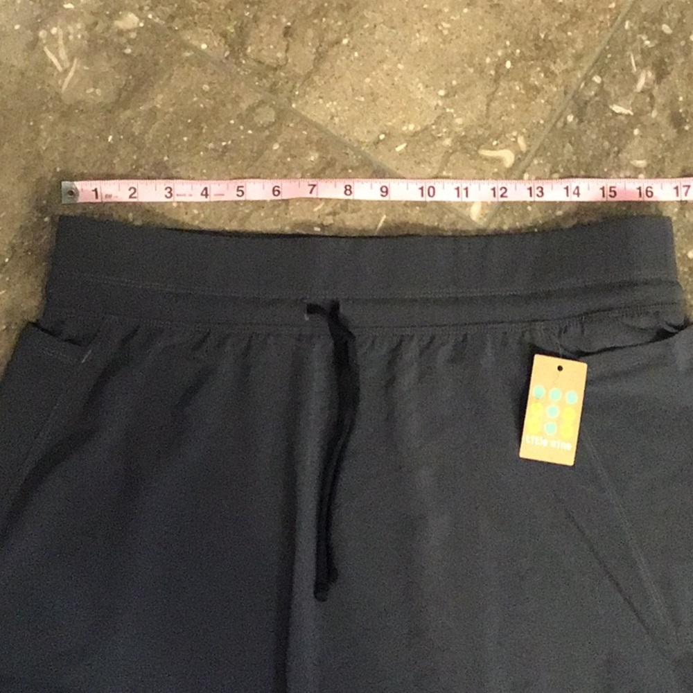 Title Nine Textured Nimbline Adjustable Skirt, L, gray, NWT - Picture 6 of 15